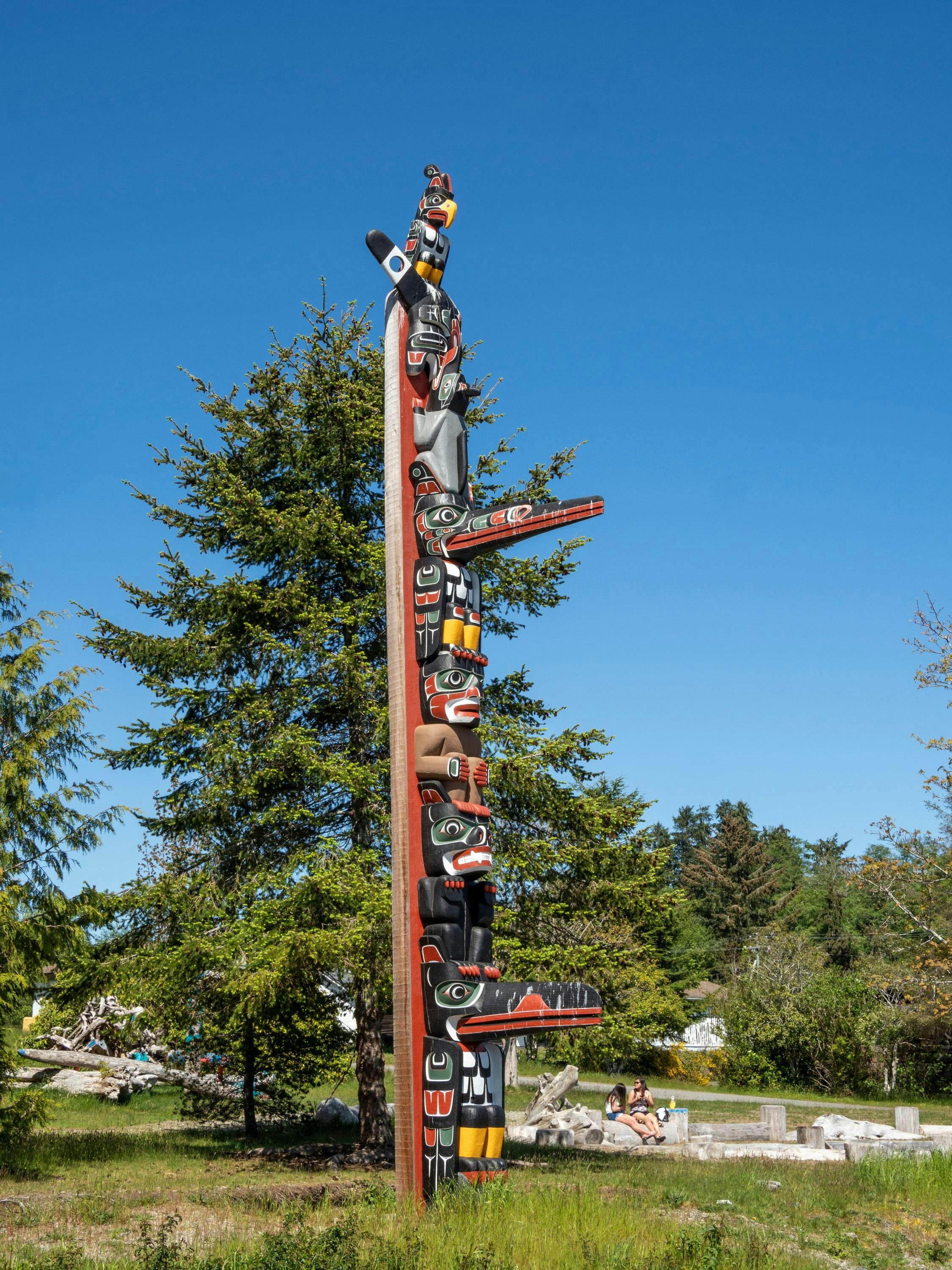 Totem pole outside the U’mista Cultural Canter in Alert Bay, Cormorant Island, British Columba, Canada.