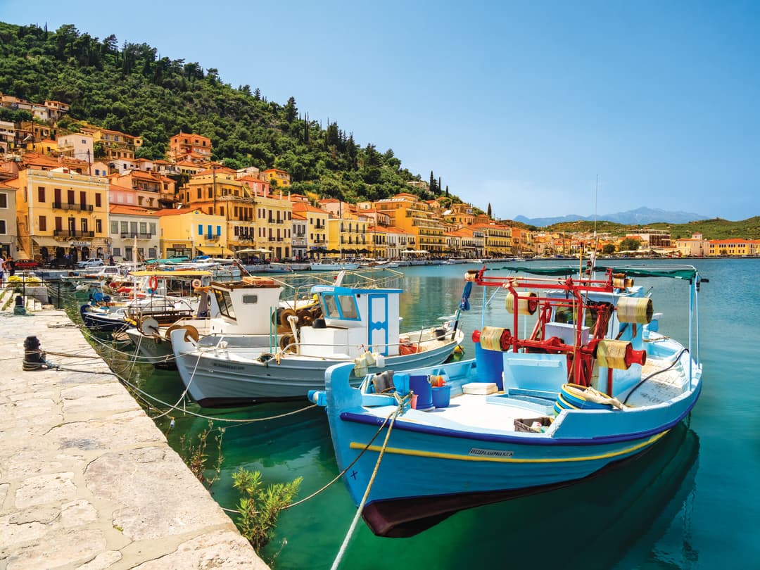 Discover the Mediterranean: What a Day is Like on Expedition - Article