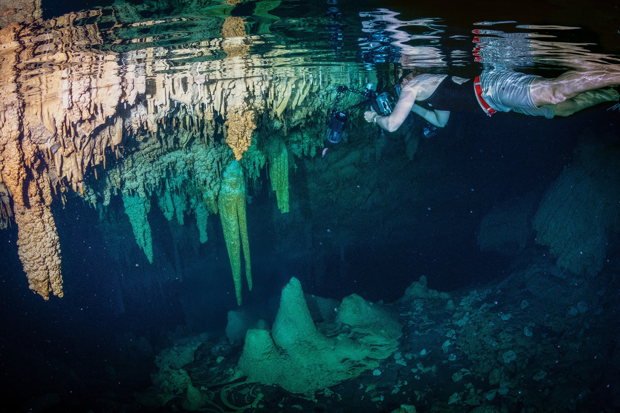 French Polynesia AC-SP281 RM-crop2