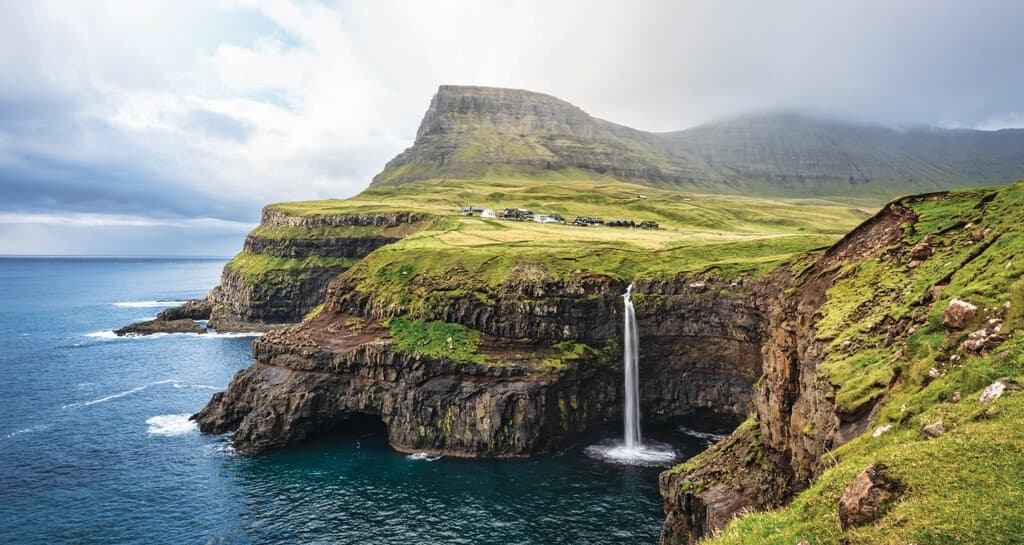 Medium RGB-LEX-Faroe Islands istock 1278206842.jpg