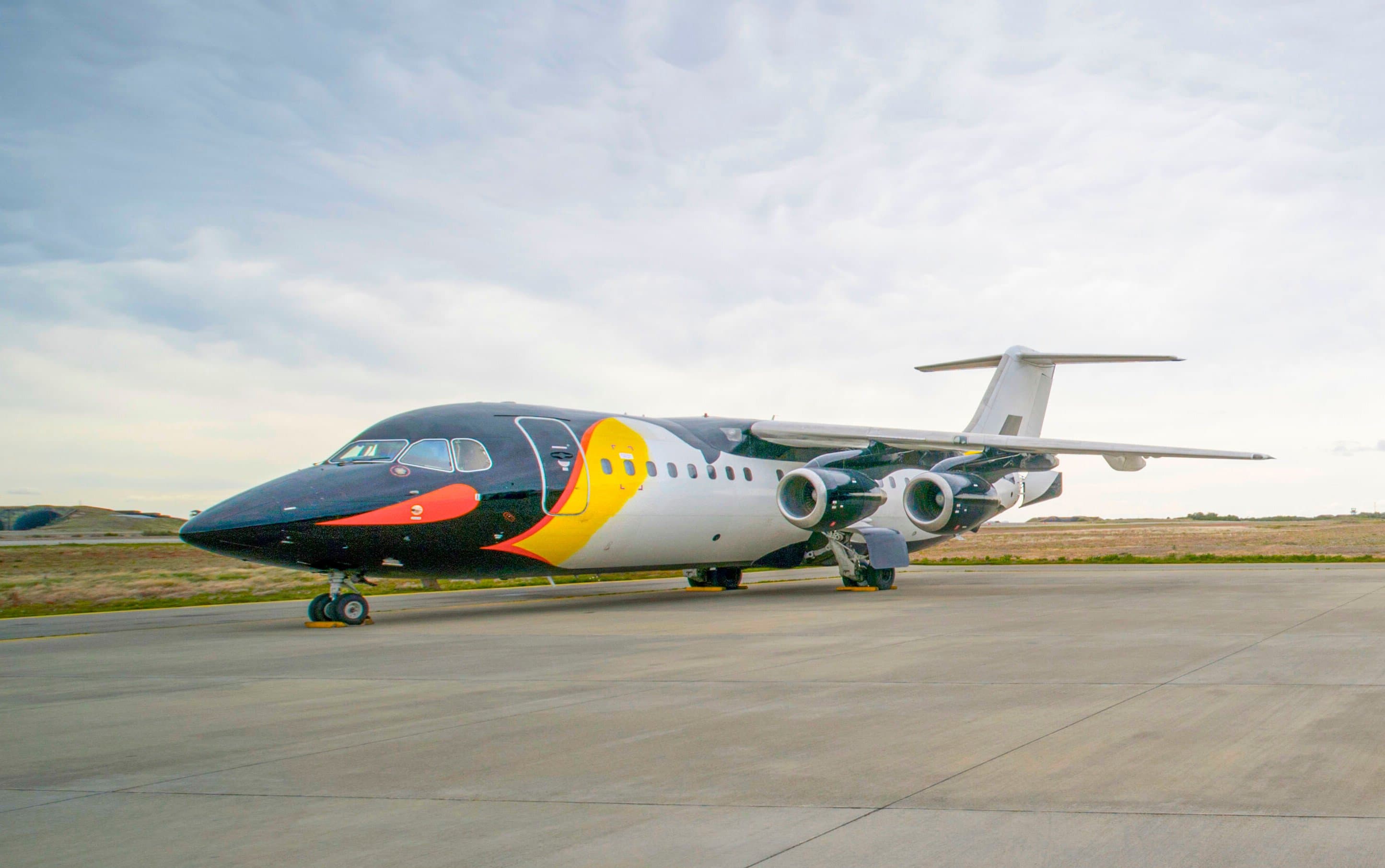 Large RGB-Lindblad Expeditions-DAP Airline 5621.jpg