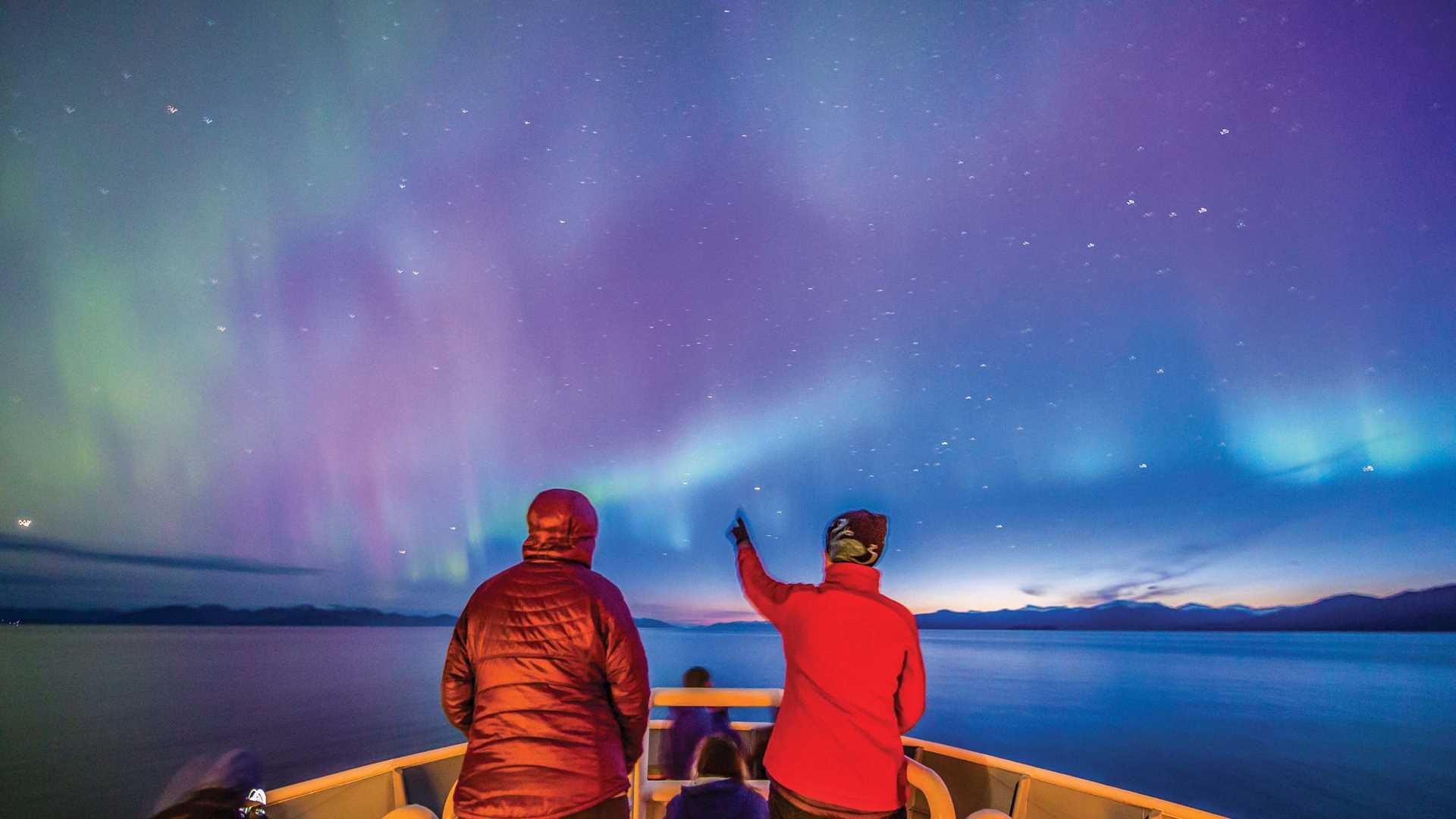 https://cdn.expeditions.com/globalassets/expedition-stories/what-to-expect-aurora-borealis/aurora-borealis-main-nolan.jpg?width=1920&height=1080&mode=crop&scale=none&quality=50