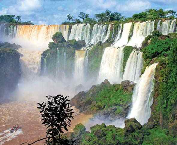 Add a 4-day exploration of Iguaz&uacute; Falls