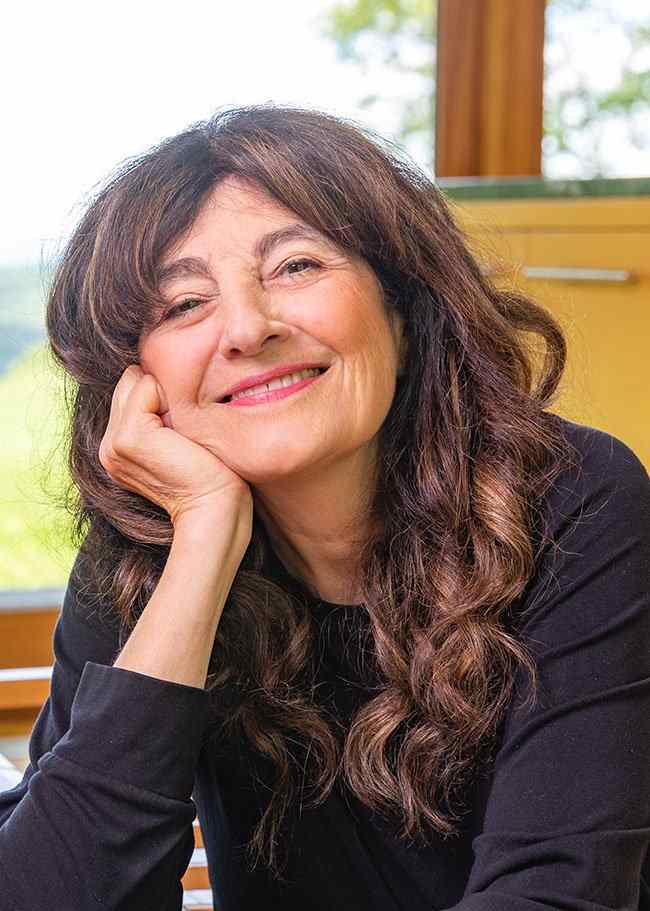 Join food critic, author, and editor Ruth Reichl aboard the October 20, 2022, departure of &ldquo;Exploring the Hudson River: Fall Colors, Conservation &amp; Creativity&rdquo;